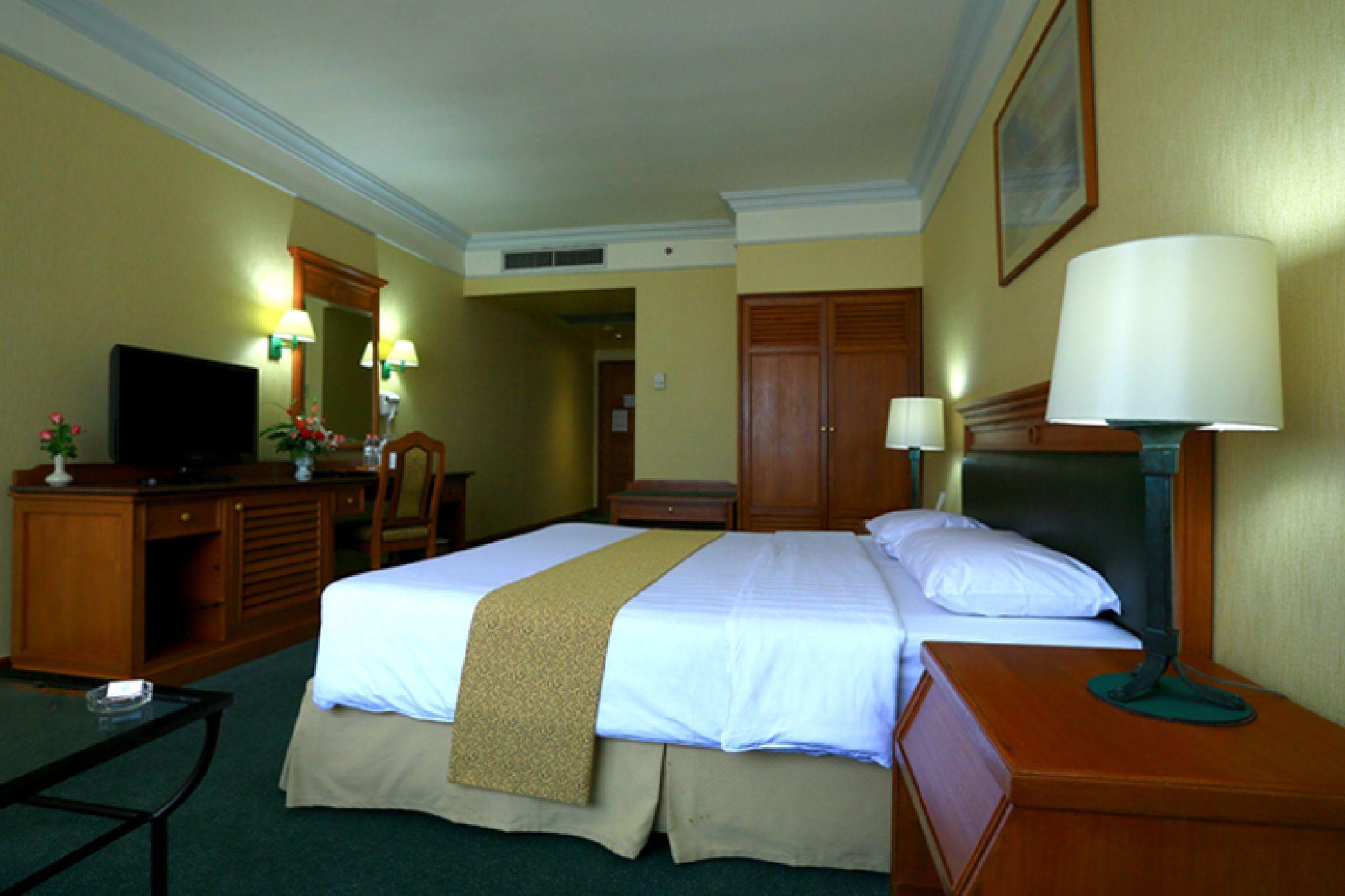בנגקוק Royal Benja Hotel מראה חיצוני תמונה A room at the hotel