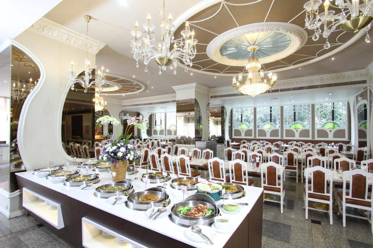 בנגקוק Royal Benja Hotel מראה חיצוני תמונה The interior of the restaurant