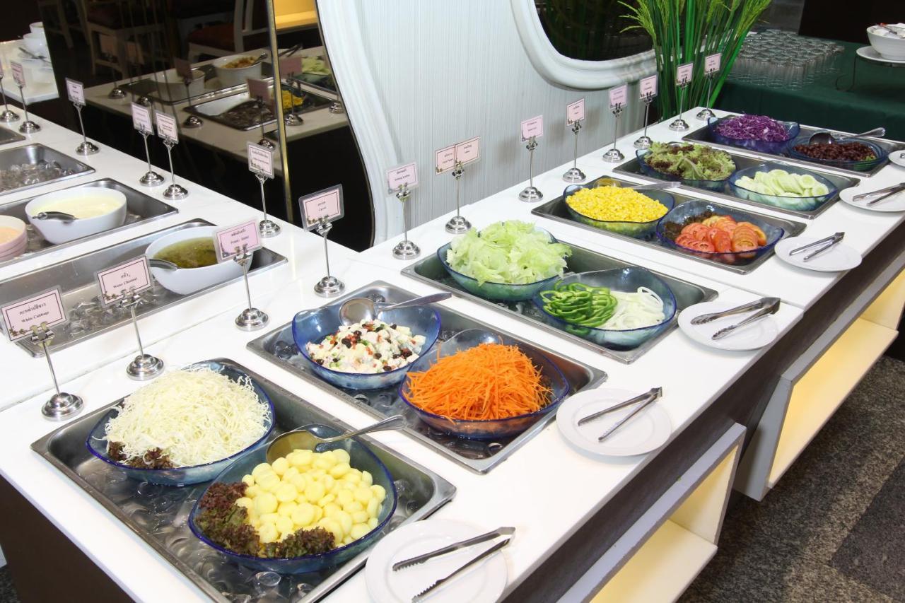 בנגקוק Royal Benja Hotel מראה חיצוני תמונה A salad bar