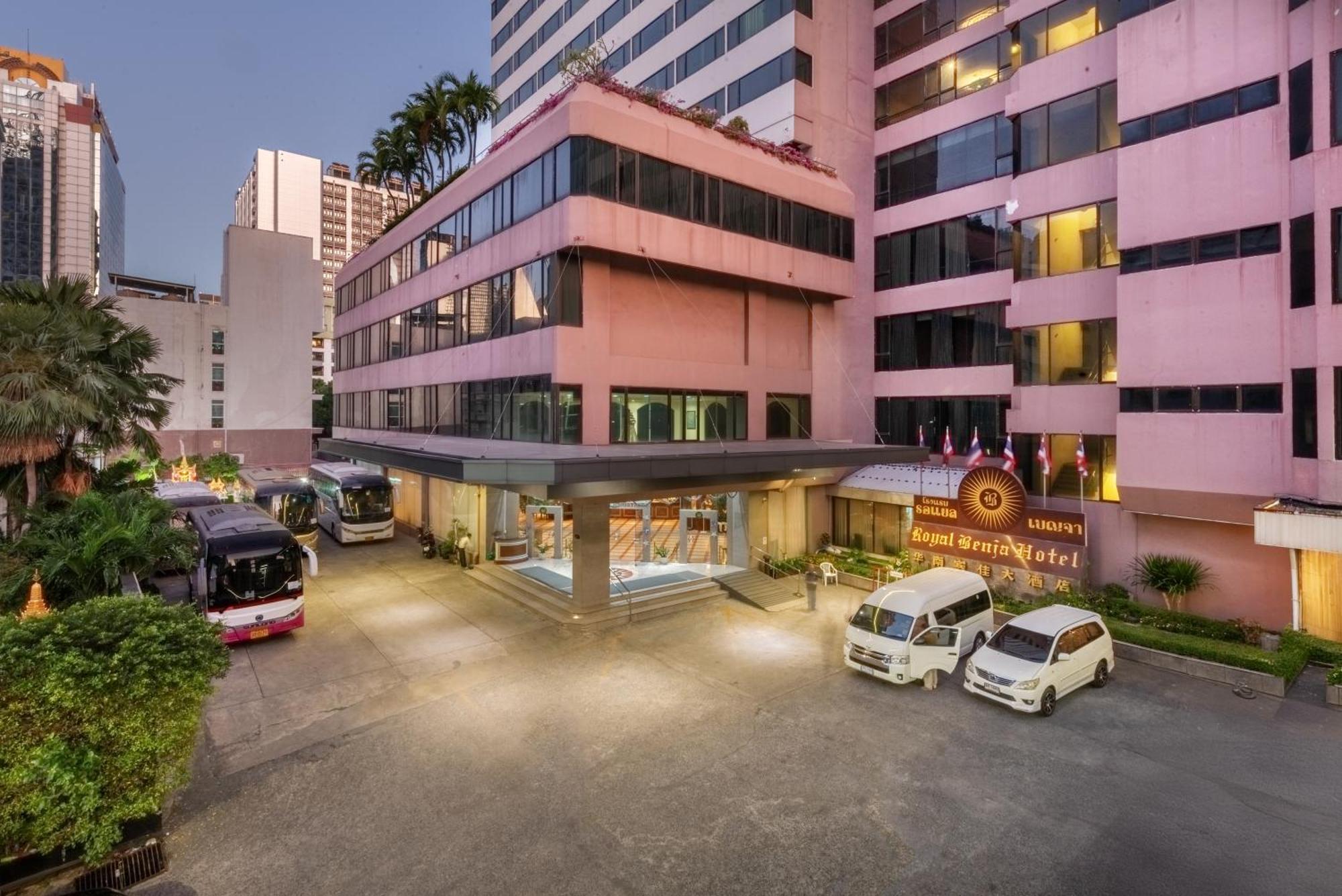 בנגקוק Royal Benja Hotel מראה חיצוני תמונה Royal Wing Suites and Spa
