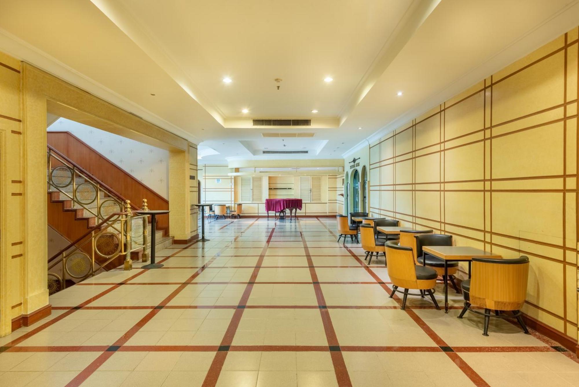 בנגקוק Royal Benja Hotel מראה חיצוני תמונה Lobby